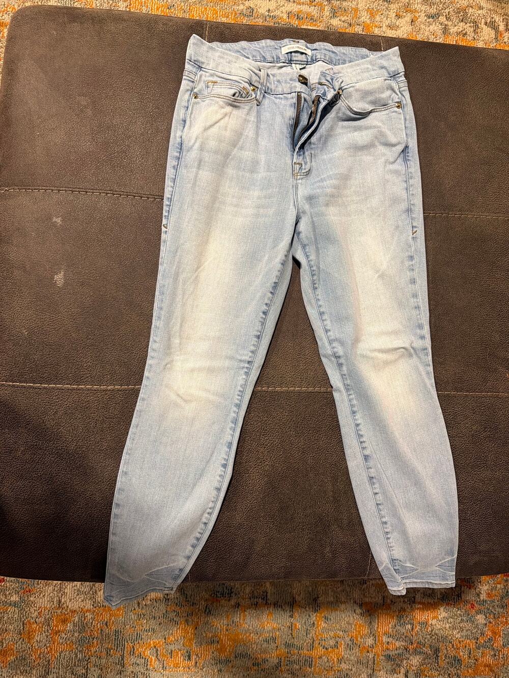 Good American classic skinny light denim jean size 6/28